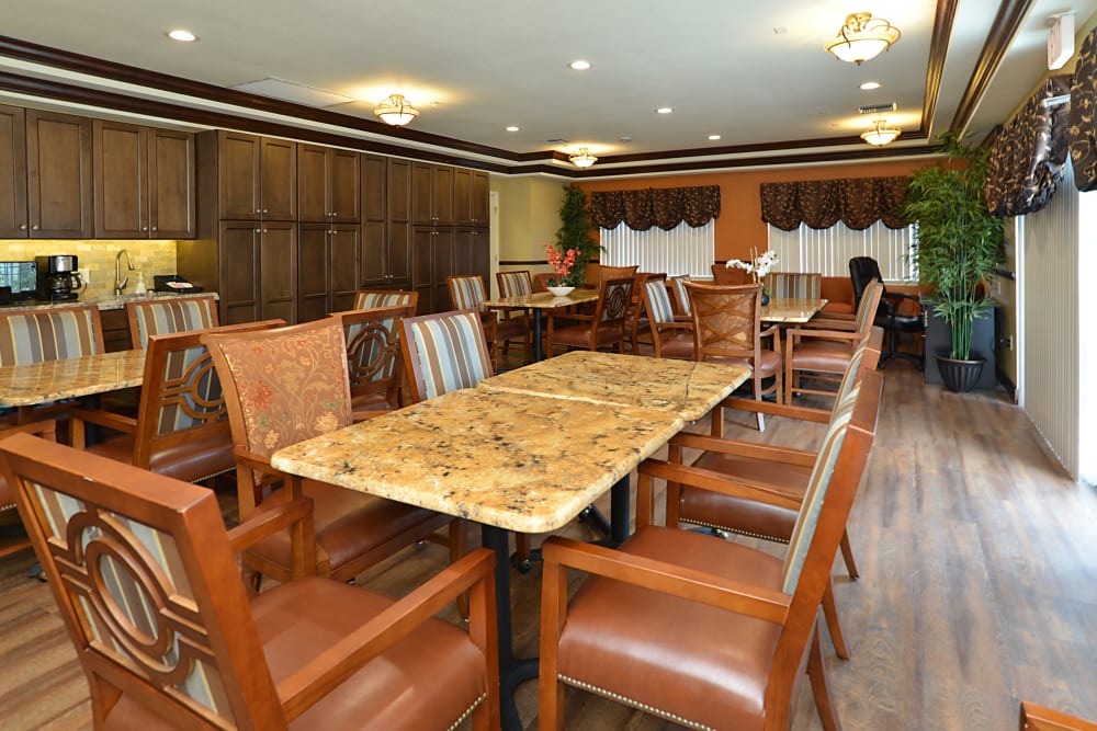 Dining room at Pacifica Senior Living Fort Myers in Fort Myers, Florida