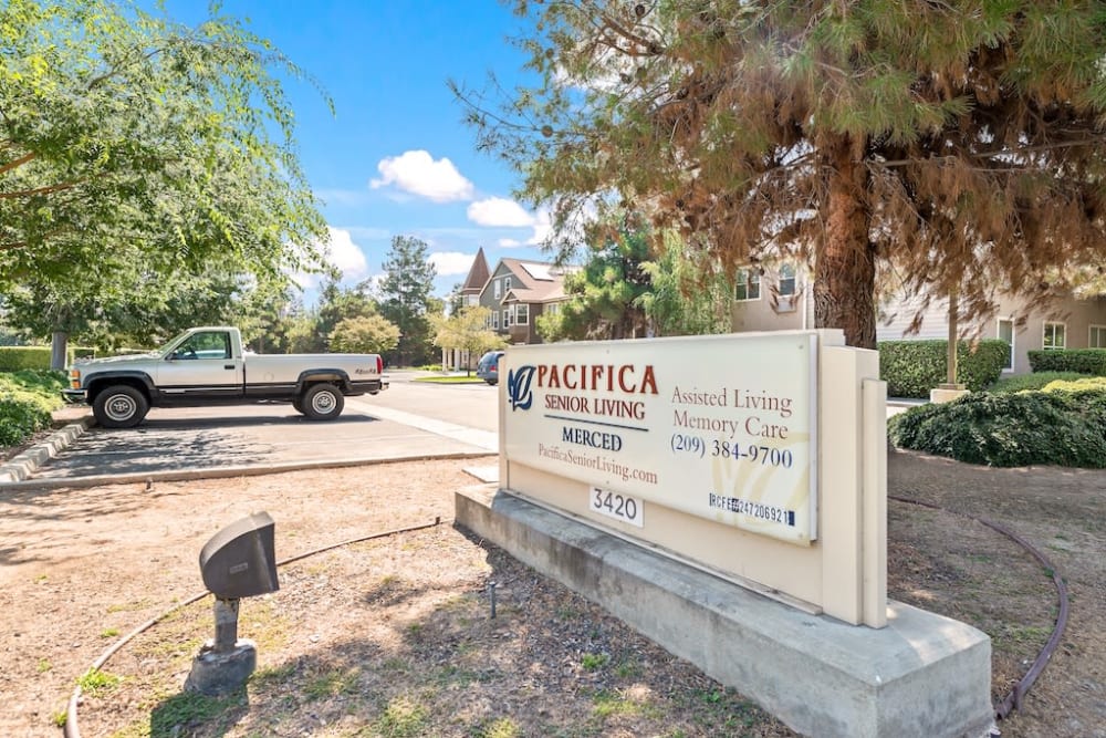 Exterior view of Pacifica Senior Living Merced with signage in Merced, California