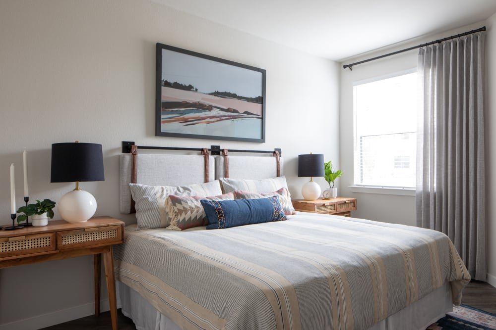 Model bedroom at Bellrock Memorial in Houston, Texas