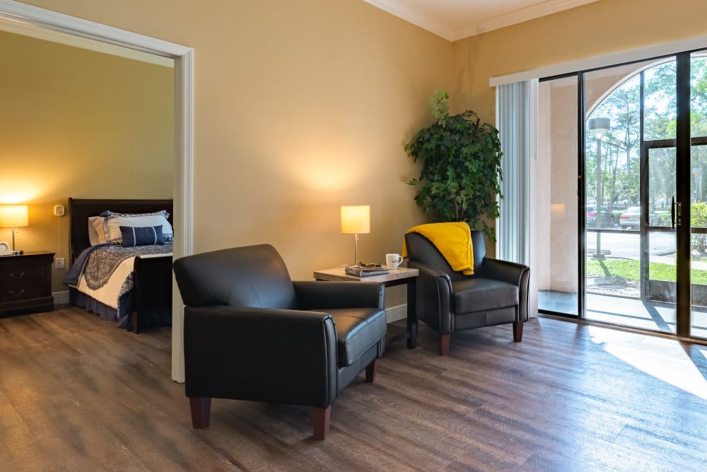 Lounge area at Pacifica Senior Living Forest Trace in Lauderhill, Florida
