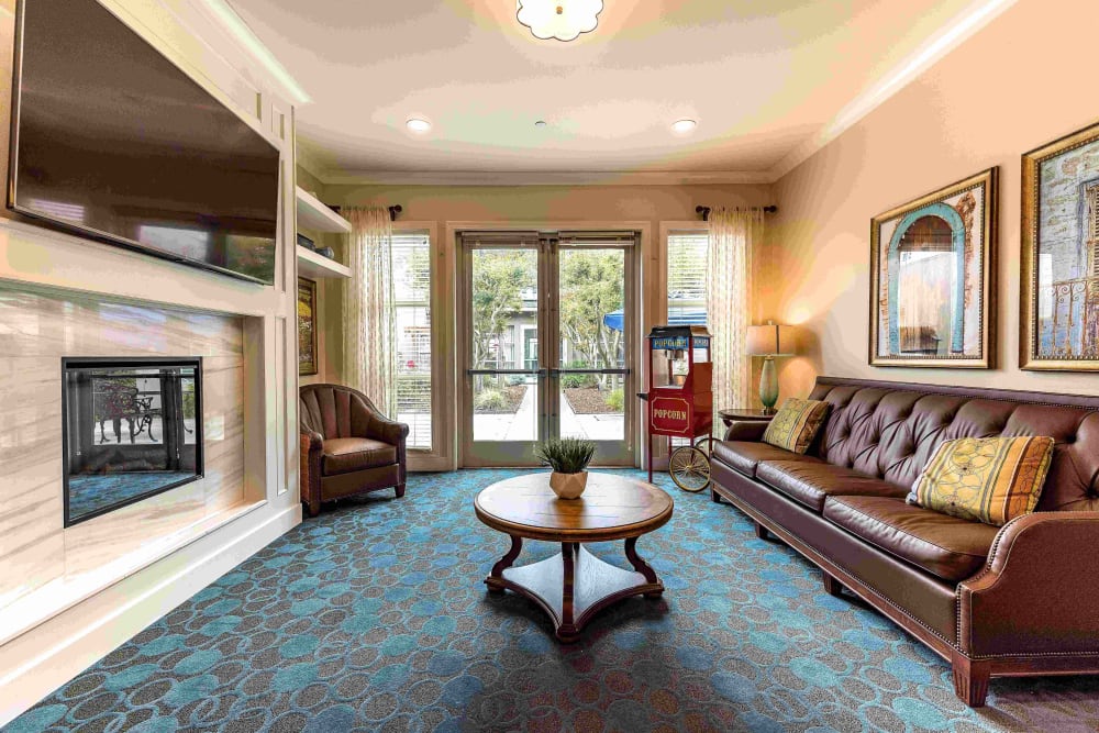 Lounge area at Pacifica Senior Living Mission Villa in Daly City, California