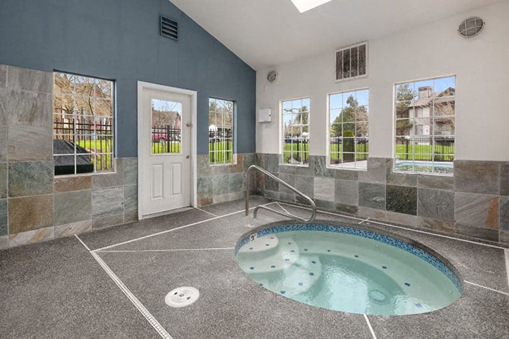 Hot tub at Align Apartment Homes in Federal Way, Washington.