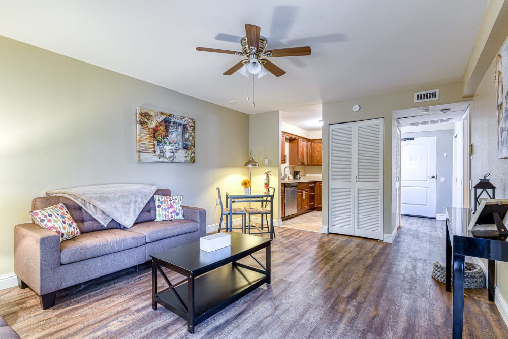 Resident living room at Pacifica Senior Living Oakland Heights in Oakland, California
