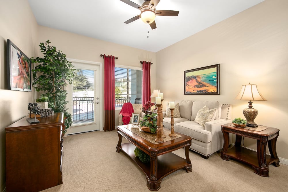 Resident living room at Pacifica Senior Living Oceanside in Oceanside, California