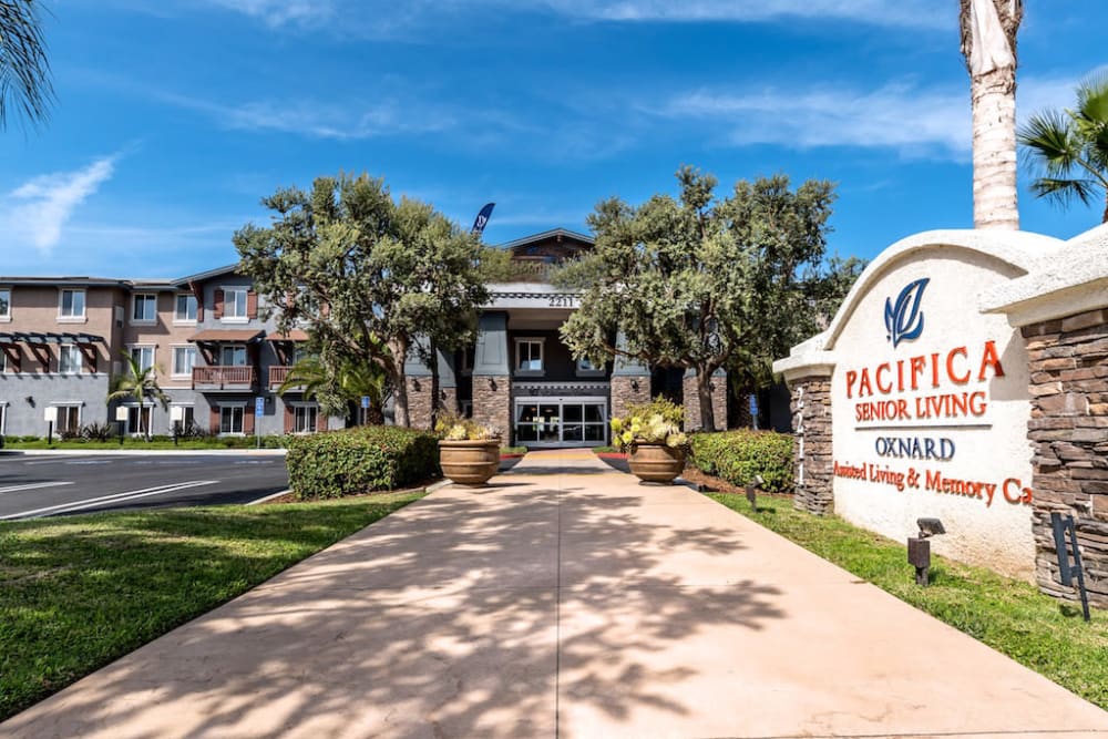 Outdoor view of Pacifica Senior Living Oxnard in Oxnard, California