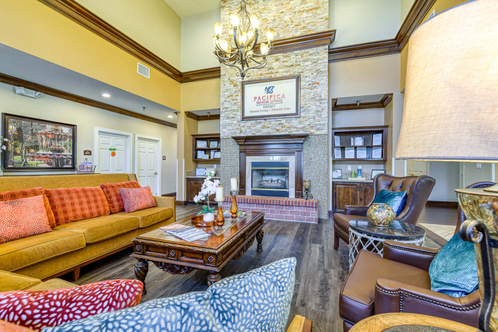 Lounge area at Pacifica Senior Living Hemet in Hemet, California