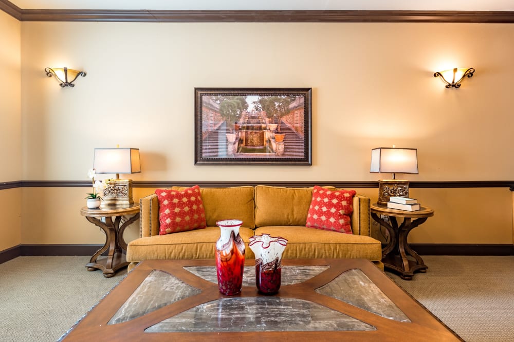 Lounge area at Pacifica Senior Living Ellensburg in Ellensburg, Washington
