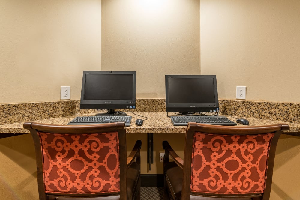 Computer stations at Pacifica Senior Living Ellensburg in Ellensburg, Washington