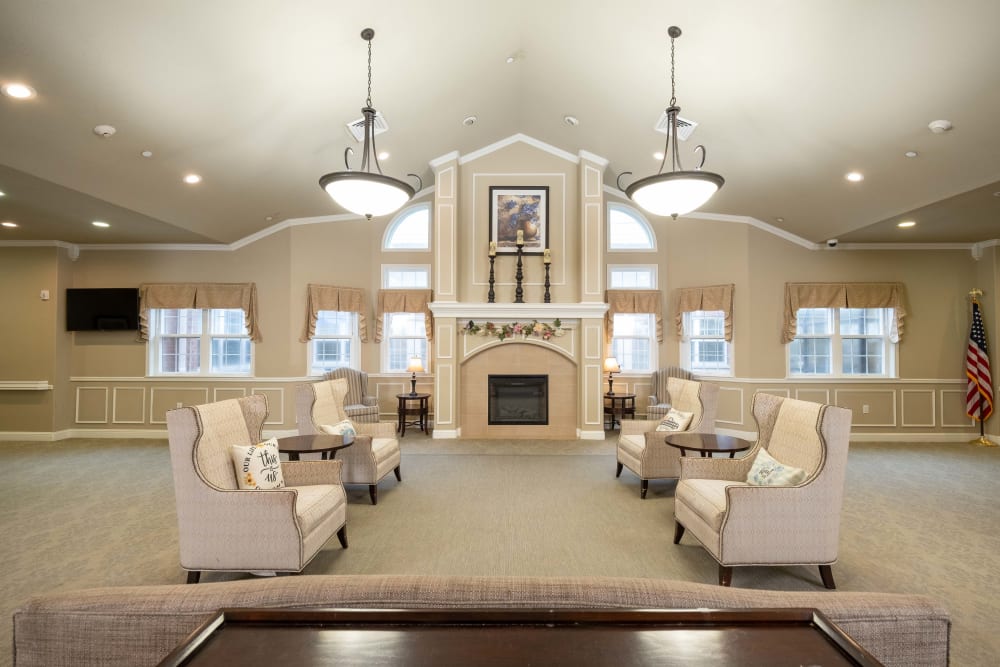 Lounge seating and piano at The Heritage of Clearlake in Houston, Texas