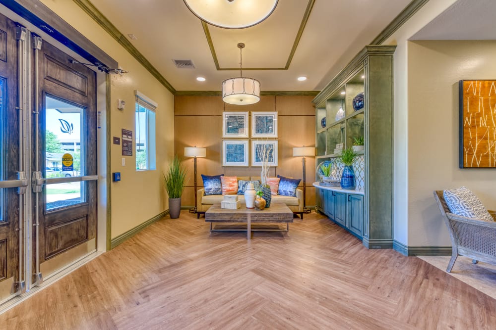 Lobby area at Pacifica Senior Living Paradise Valley in Phoenix, Arizona