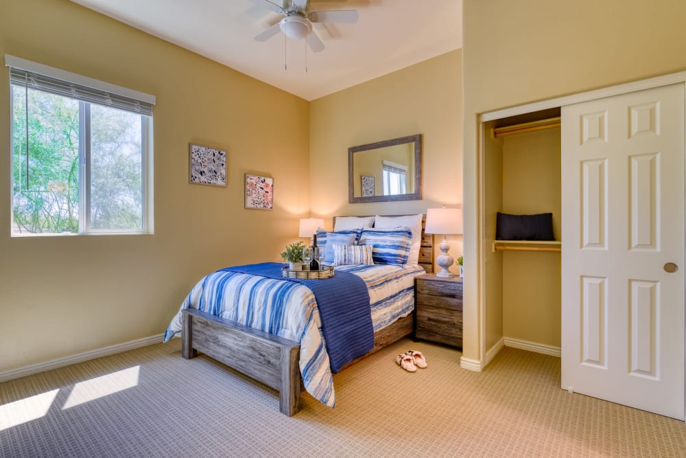 Resident bedroom at Pacifica Senior Living Paradise Valley in Phoenix, Arizona