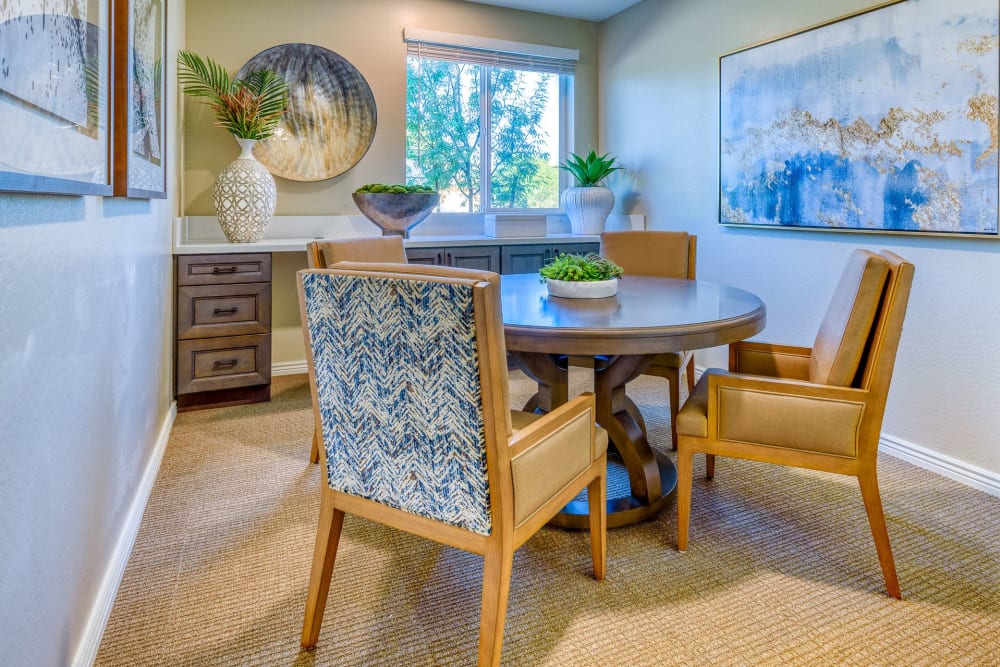 Lounge area at Pacifica Senior Living Paradise Valley in Phoenix, Arizona