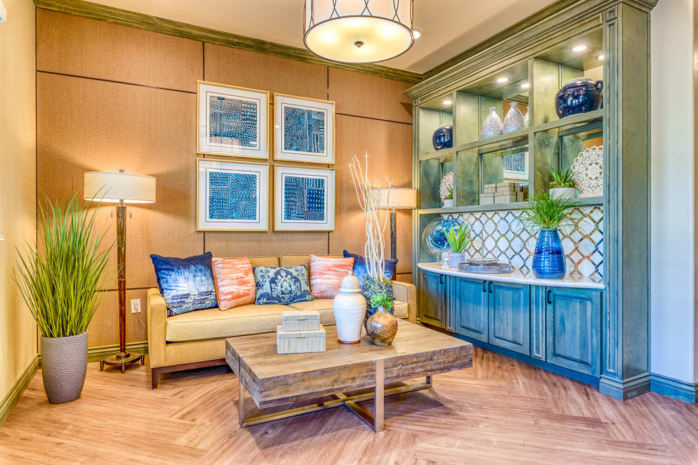 Seating area at Pacifica Senior Living Paradise Valley in Phoenix, Arizona