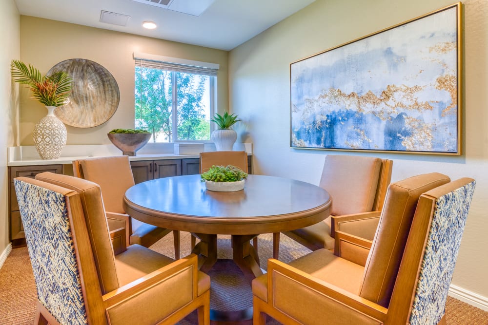 Seating area at Pacifica Senior Living Paradise Valley in Phoenix, Arizona