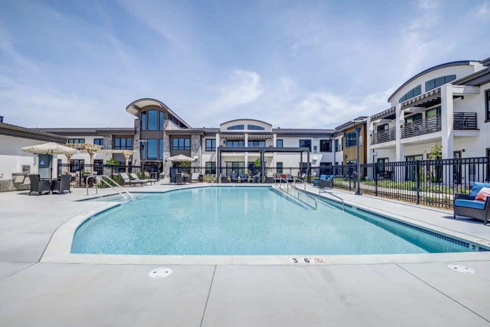 Brentwood Exterior Pool