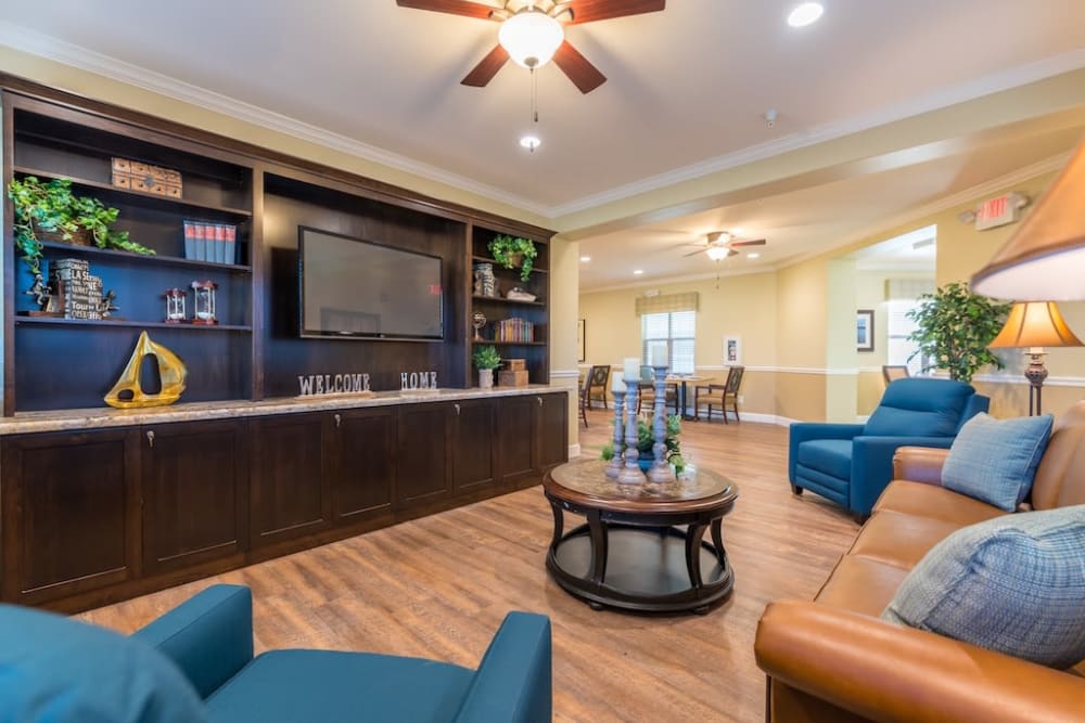 Spacious lounge area at Pacifica Senior Living Vancouver in Vancouver, Washington