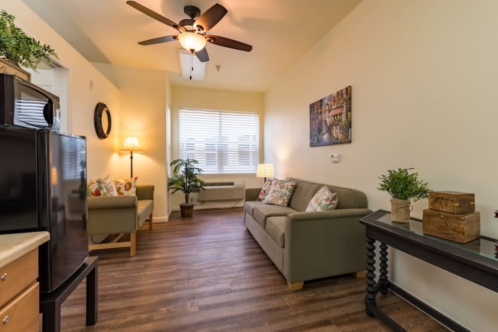 Resident living room at Pacifica Senior Living Vancouver in Vancouver, Washington