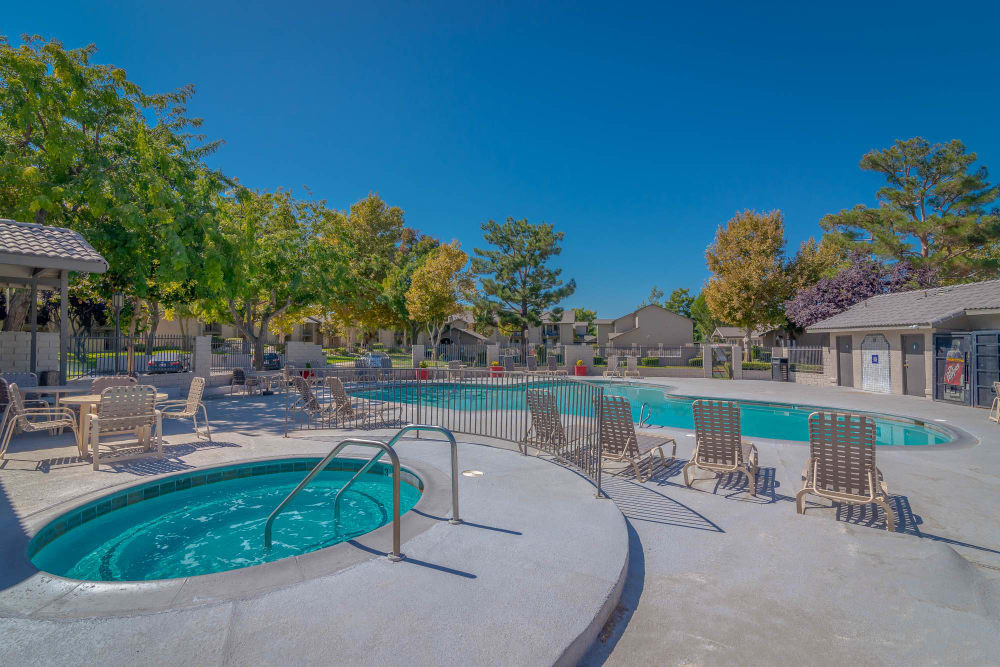 pool at Sunset Ridge Apartments in Lancaster, California