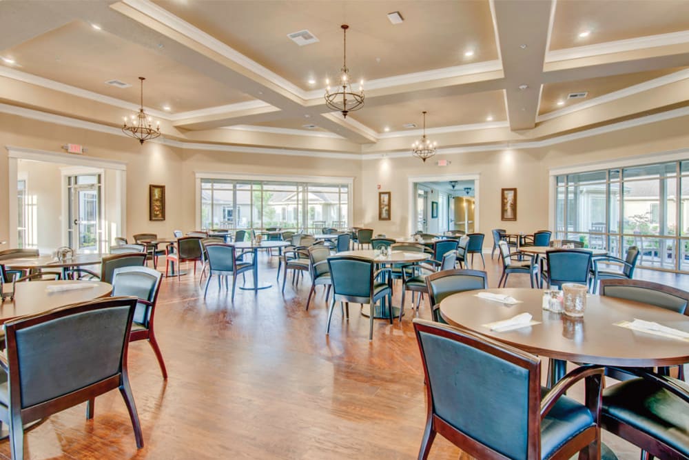 The community dining room at Village on the Park Rogers in Rogers, Arkansas