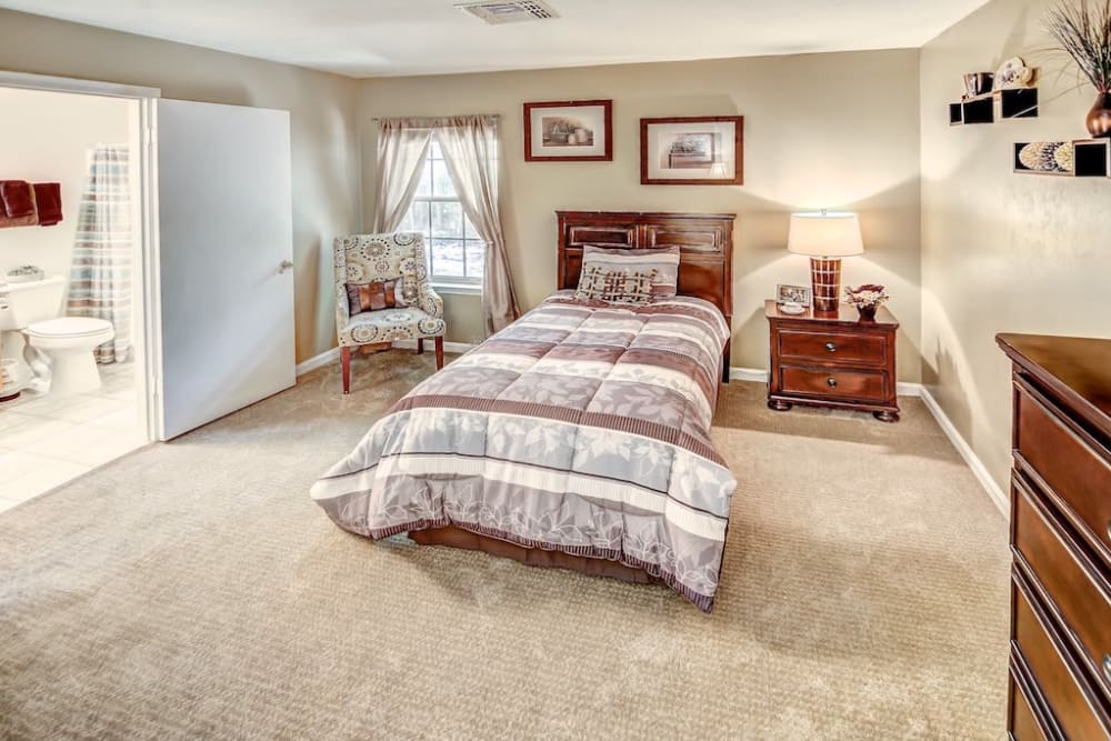 Resident bedroom at Pacifica Senior Living Woodmont in Tallahassee, Florida