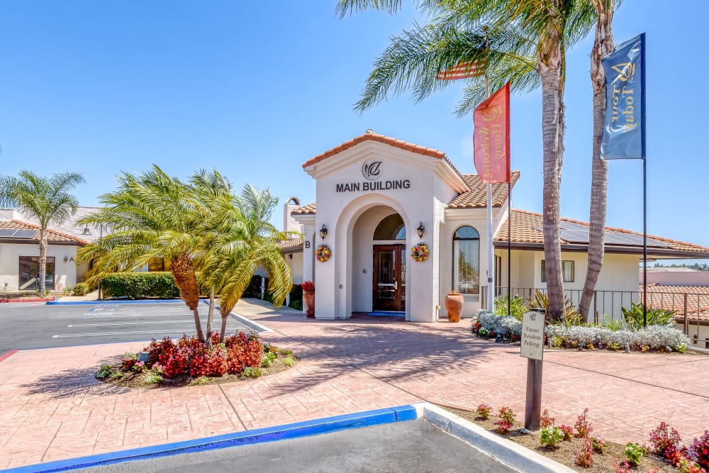 Front entrance to Pacifica Senior Living Vista in Vista, California