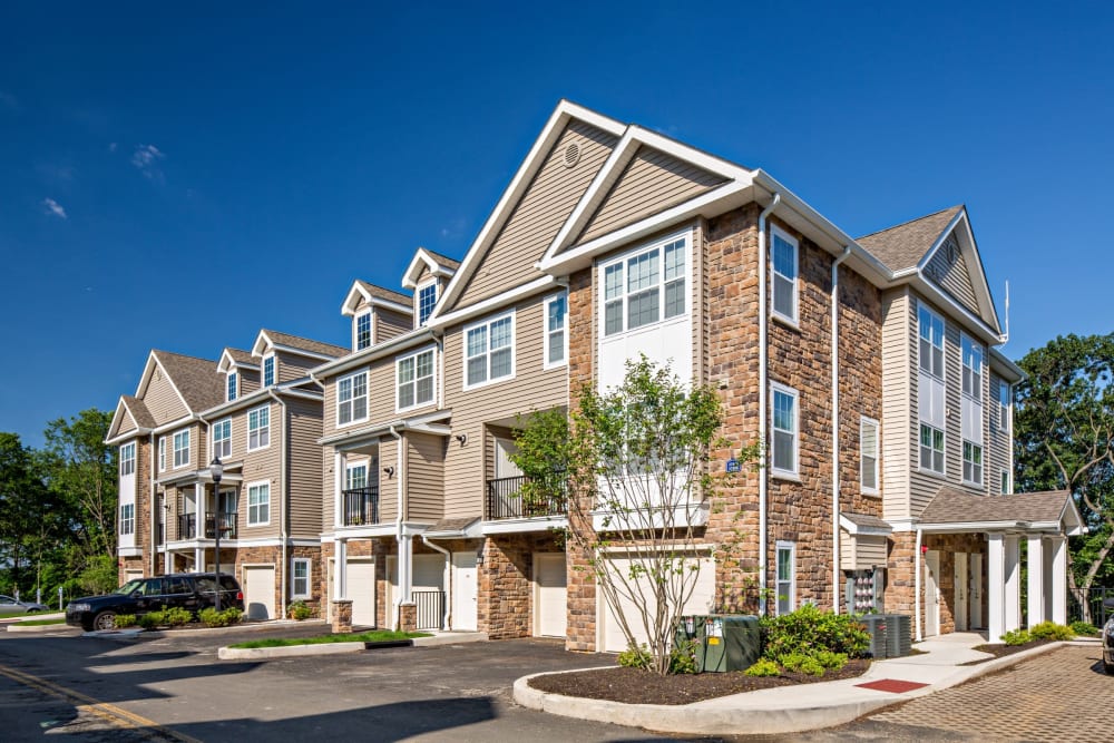 Townhomes and parking at Vista at Town Green in Elmsford, New York