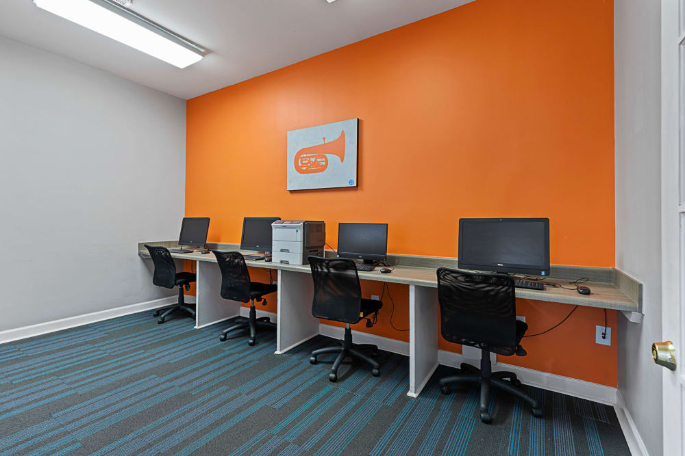 Open work station at Albion at Murfreesboro in Murfreesboro, Tennessee