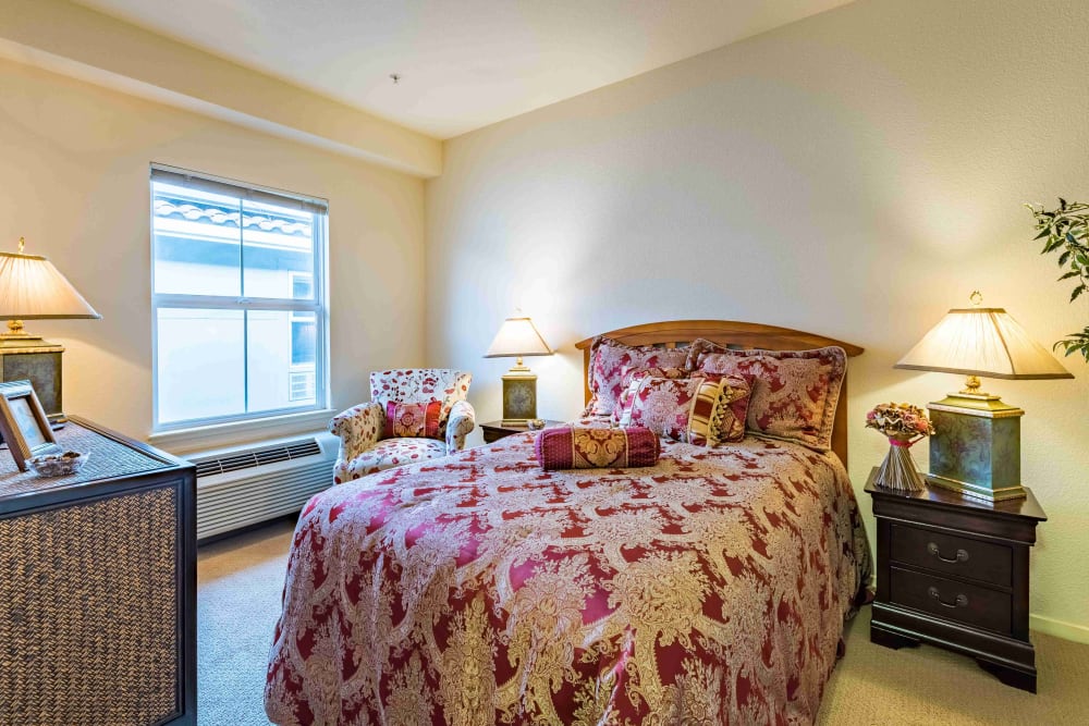 Resident bedroom at Pacifica Senior Living Union City in Union City, California
