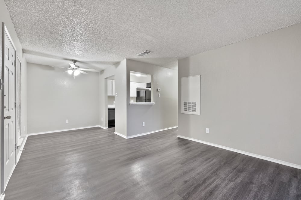 living room area at Ridgeway Apartments in Midlothian, Texas