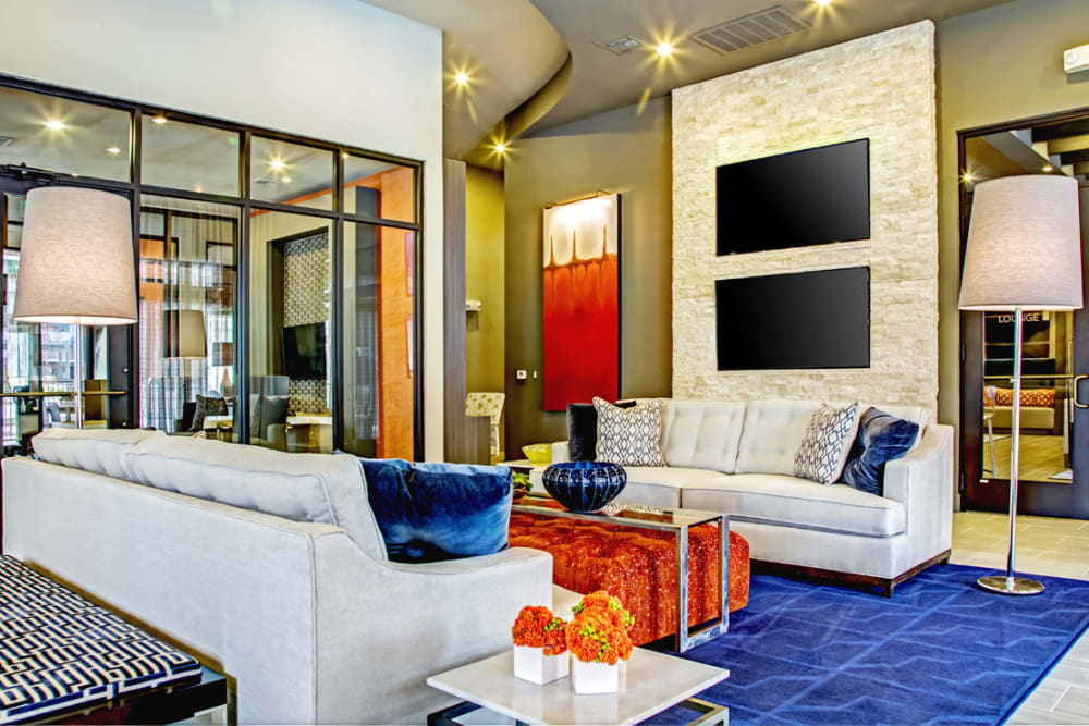 common lounge area at The Standard at EastPoint in Baytown, Texas