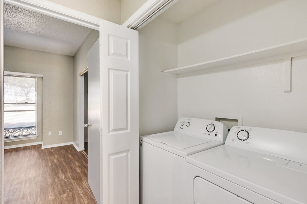washer and dryer at Summit Point Apartments in Mesquite, Texas