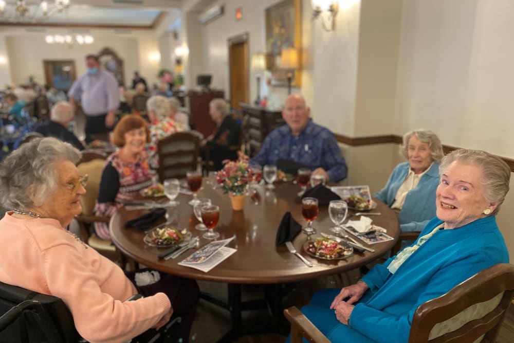 Residents having dinner as a group at The Clinton Presbyterian Community in Clinton, South Carolina