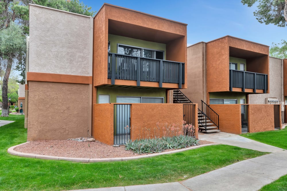 Apartments with private patios at Colter Park, Phoenix, Arizona