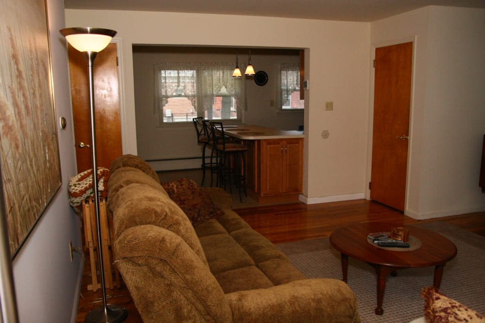 Living room of Riverwood Commons in Bordentown, New Jersey