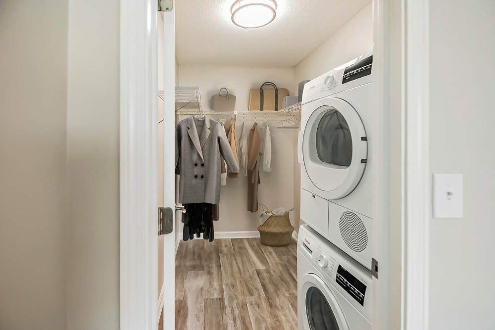 Walk-in Closet & Washer/Dryer at Eagle Rock Apartments at Enfield in Enfield, Connecticut