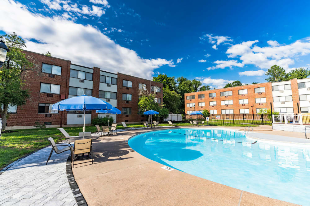 Swimming Pool at Eagle Rock Apartments at West Hartford in West Hartford, Connecticut