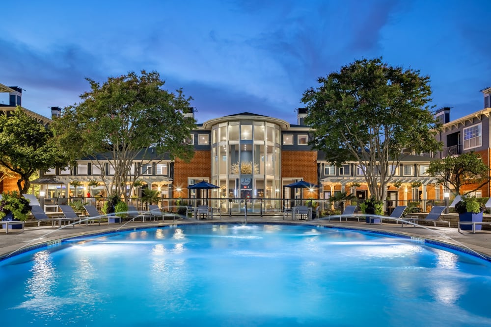 View of pool and clubhouse at Marquis on Gaston in Dallas, Texas
