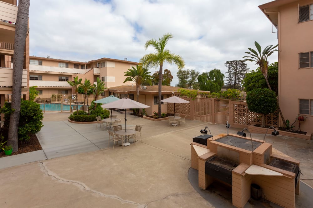 Community courtyard at Emerald Manor Apartments in San Diego, California