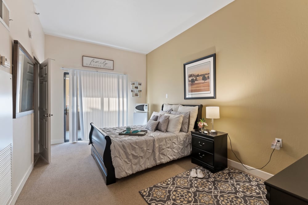 Resident bedroom at Pacifica Senior Living Burlingame in Burlingame, California