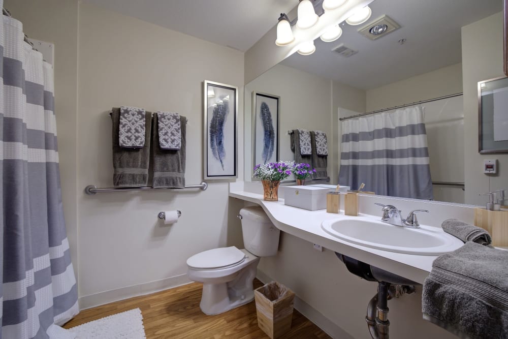 Resident bathroom at Pacifica Senior Living Rancho Peñasquitos in San Diego, California