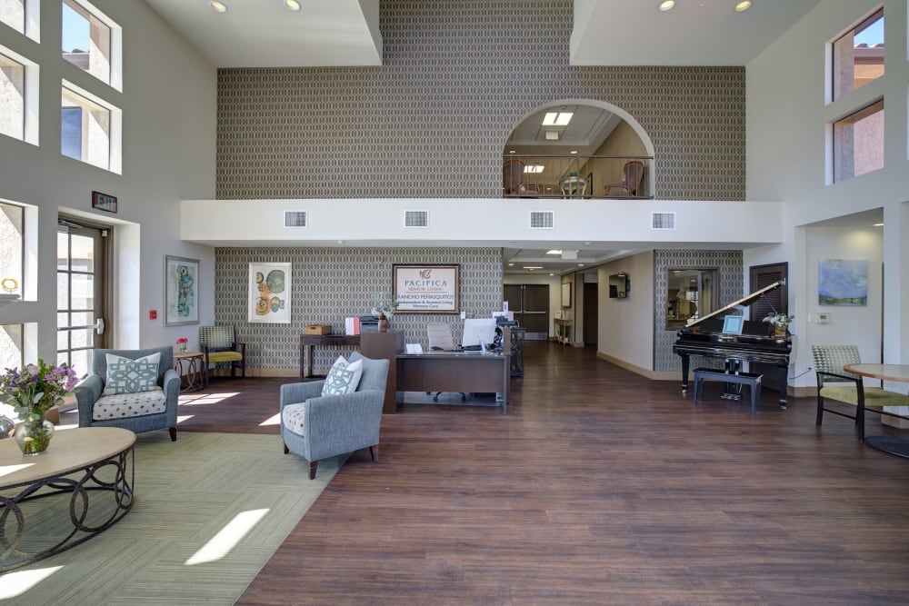 Lobby with lounge area at Pacifica Senior Living Rancho Peñasquitos in San Diego, California