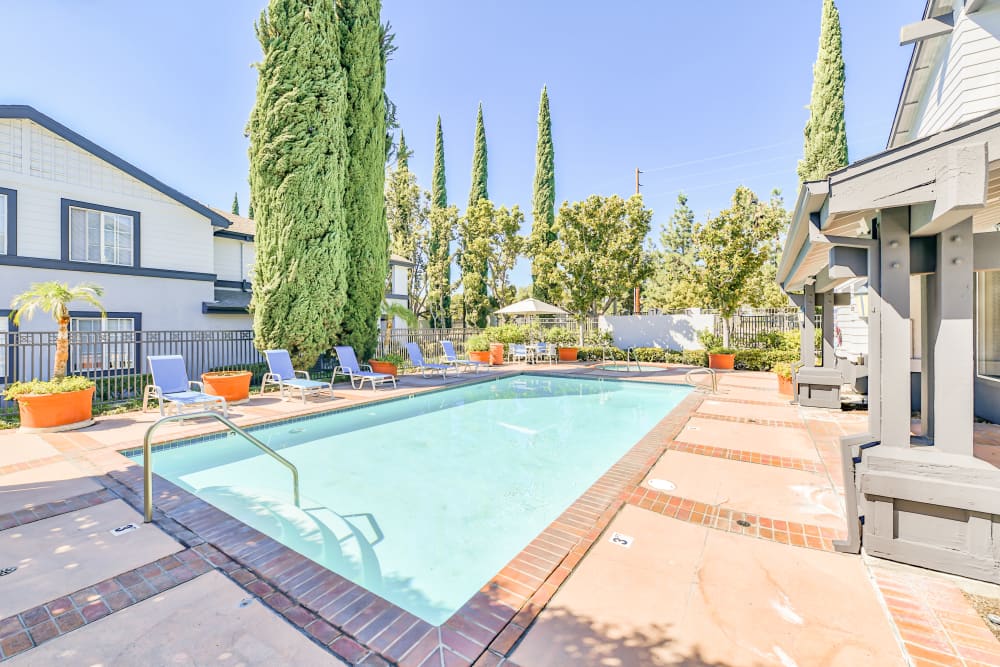 pool at Vista Alicante in La Mirada, California