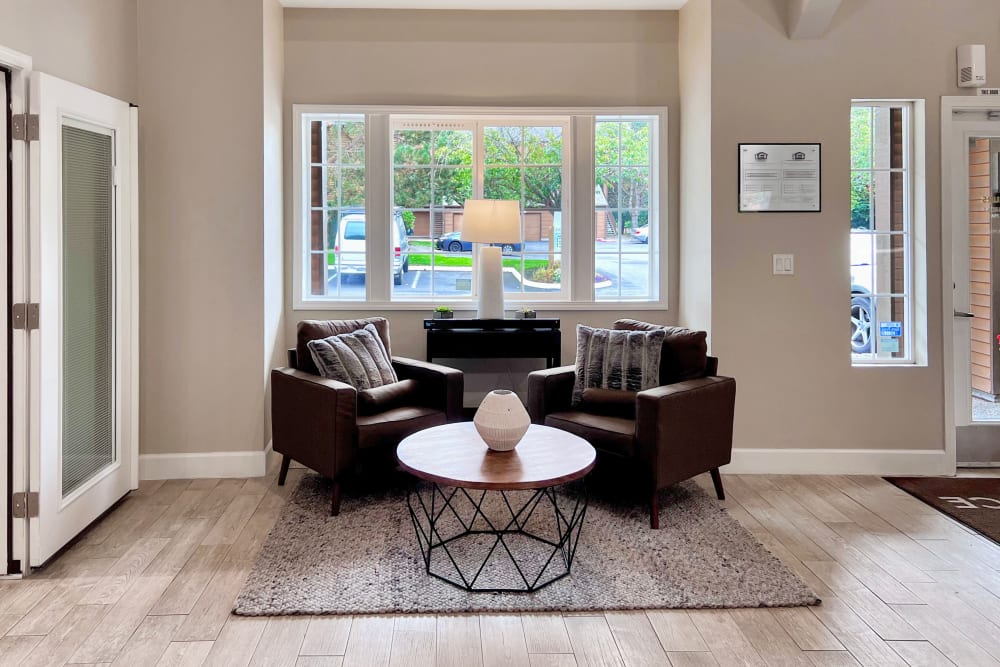 Leasing Office Lounge at Renaissance at 29th Apartments in Vancouver, Washington