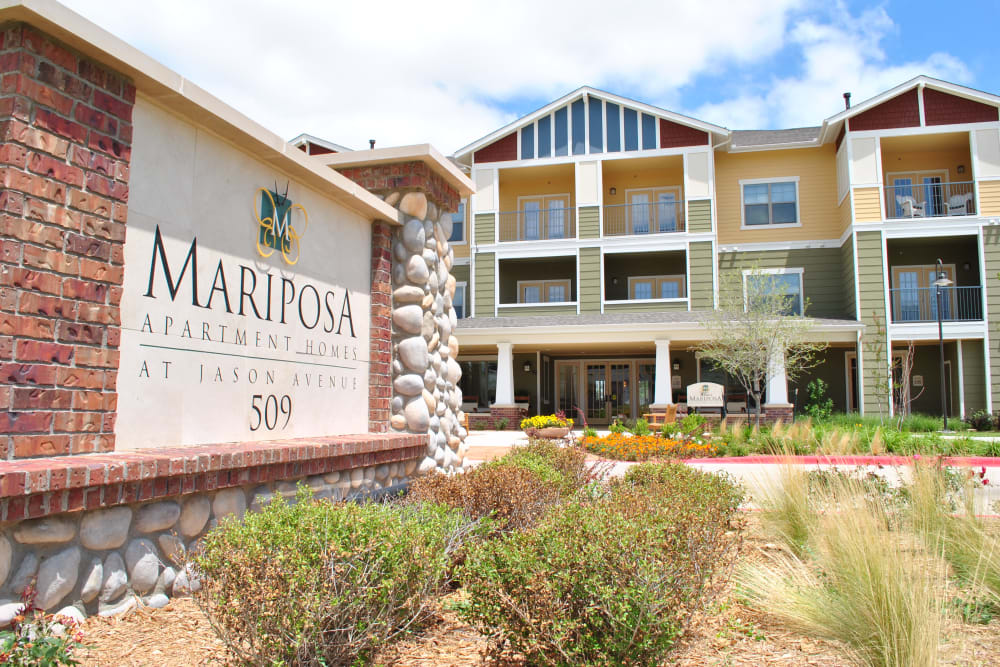 Exterior and welcome sign at Mariposa at Jason Avenue in Amarillo, Texas