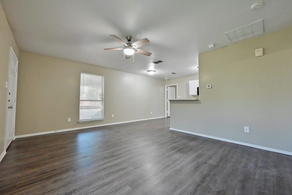 Living area at Sierra Vista Apartments in Midlothian, Texas