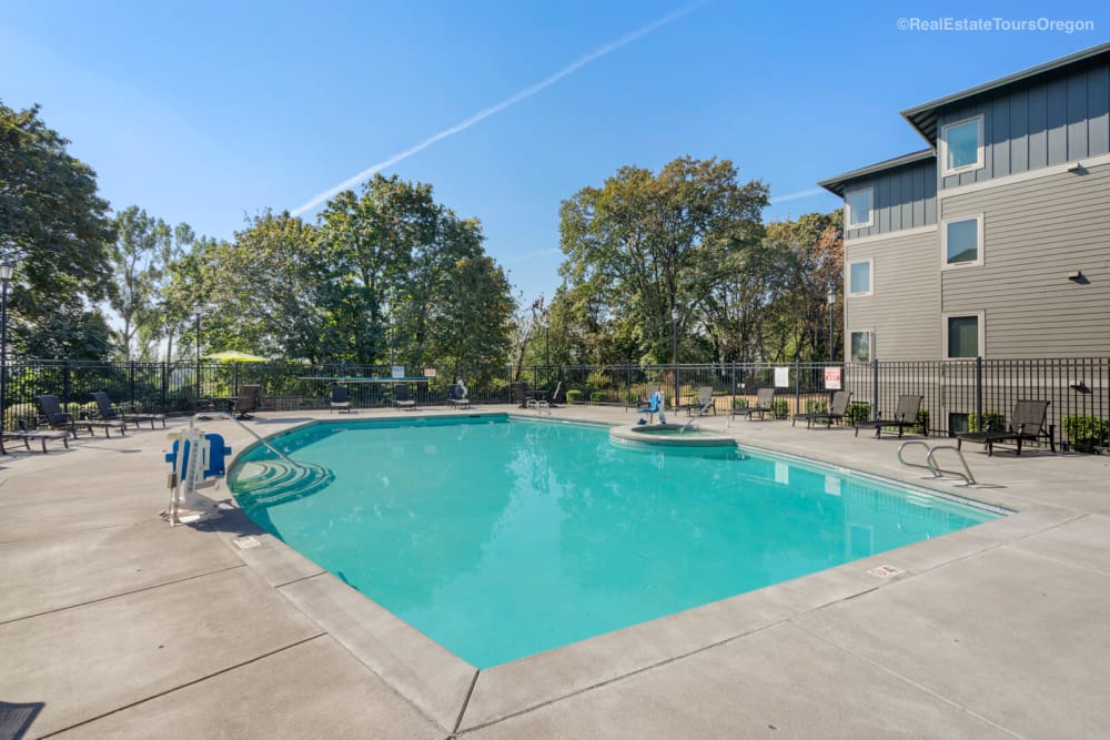 community swimming pool at Columbia View in Vancouver, Washington