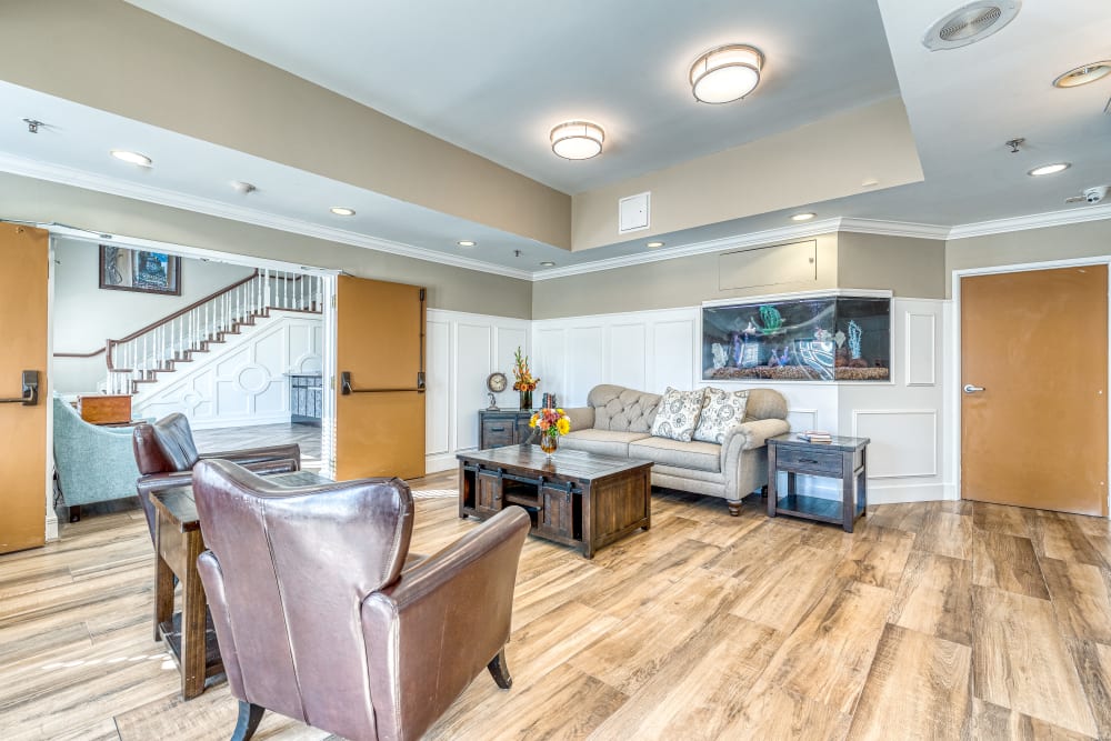 Enjoy a Lounge at Pacifica Senior Living Santa Clarita Senior Living Community