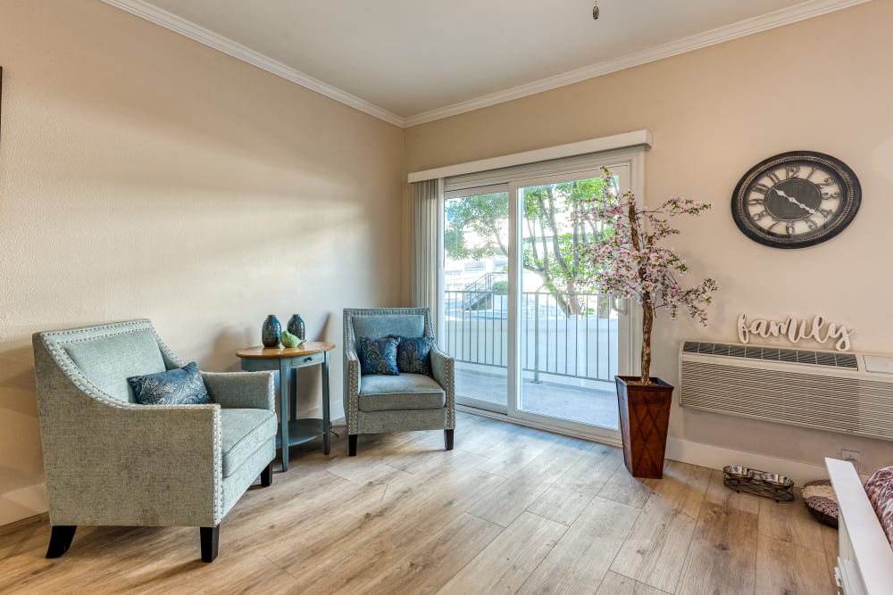 Receiving area in Bedroom at Pacifica Senior Living Santa Clarita Senior Living Community