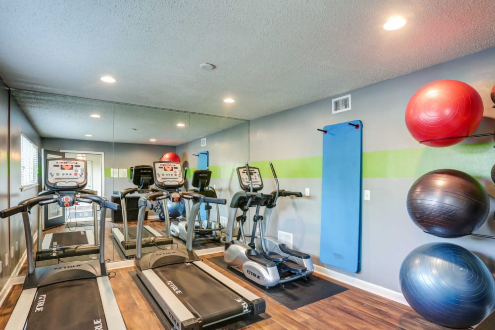 Fitness facility at Candlewood Apartment Homes in Nashville, Tennessee