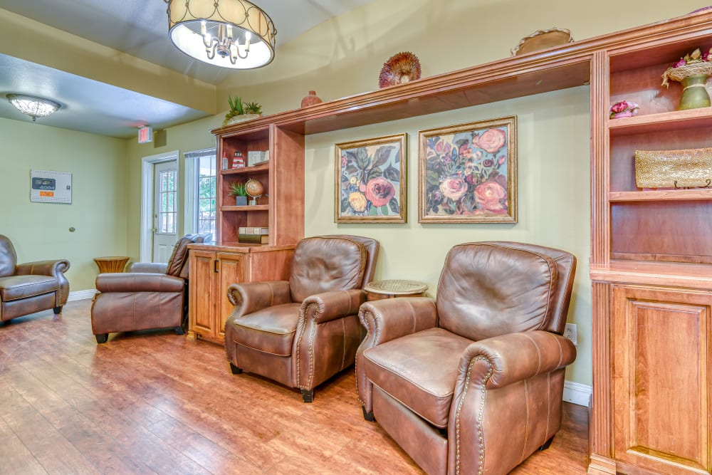 Pacifica Senior Living Tucson offers a Couch area in Tucson, Arizona
